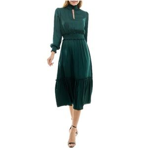 Socialite Smocked Long Sleeve Evergreen Satin Midi Dress XS